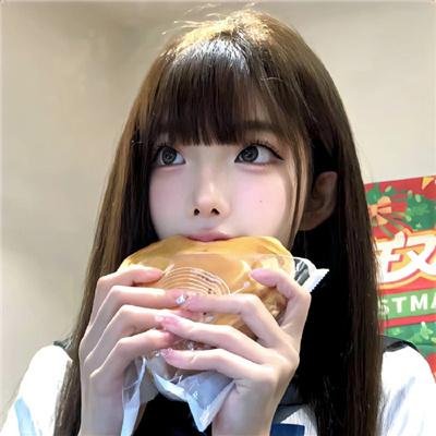 戴脚镣的女孩